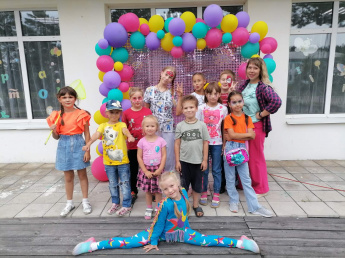 Закрытие летней творческой площадки Праздничная программа «Супер детки»